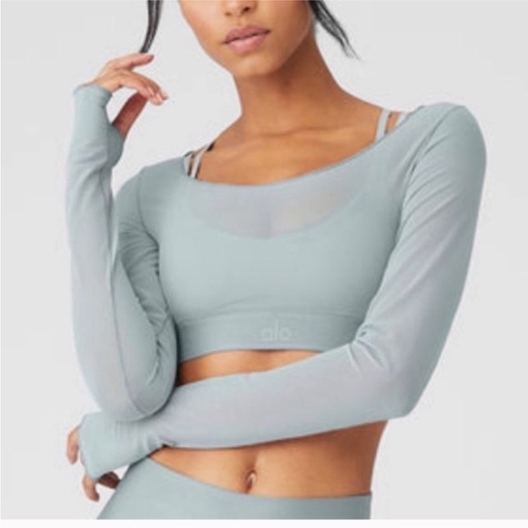 ALO Yoga Tops - ALO Yoga Women's Light Blue Long Sleeve Crop Top